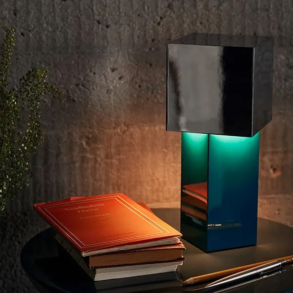 Geometric Lamp Shade - โคมไฟตั้งโต๊ะโลหะทรงเรขาคณิตแบบชาร์จไฟได้ พร้อมโคมไฟหมุนได้ ควบคุมการหรี่แสงแบบสัมผัส ปรับความสว่างได้อย่างไร้ขั้นบันได