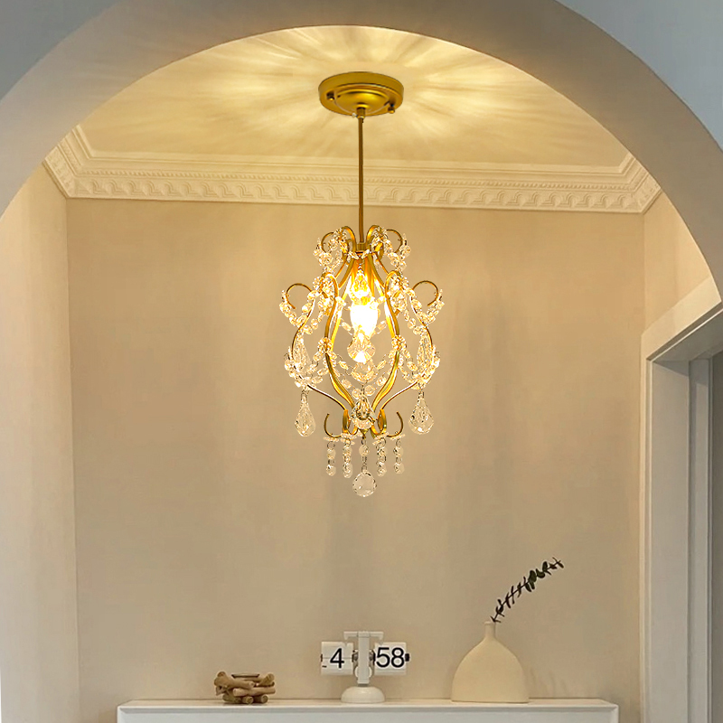 Lighting Home Decor Items - อเมริกันคริสตัลโคมระย้าขนาดเล็กสไตล์ยุคกลาง Light ของตกแต่งบ้านร้านอาหารฝรั่งเศสหรูหรา Minimalist ห้องนอนตู้เสื้อผ้า