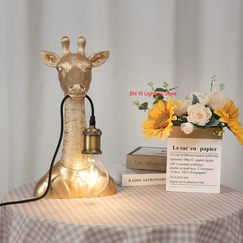 โคมไฟตั้งพื้นรูปกิ้งก่าเรซิ่นส - Decor Lighting Sales บทวิจารณ์และราคา